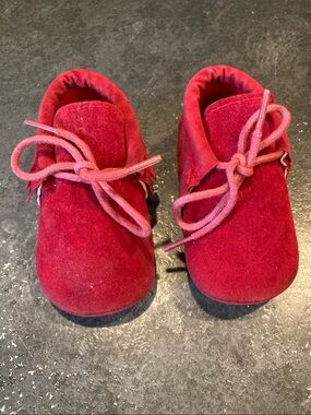 Girls Baby red fringe moccasin boots size 6-12 months
